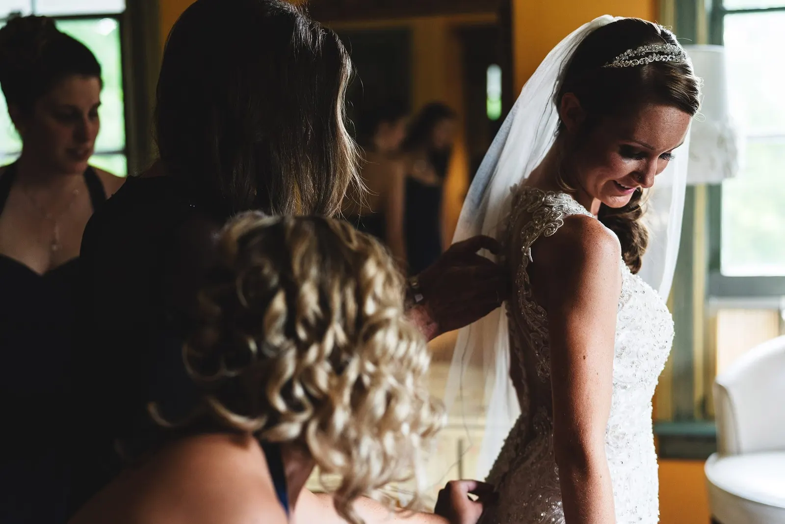 feast-at-round-hill-wedding-10.jpg