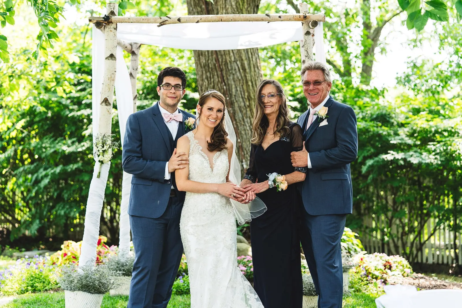 feast-at-round-hill-wedding-32.jpg