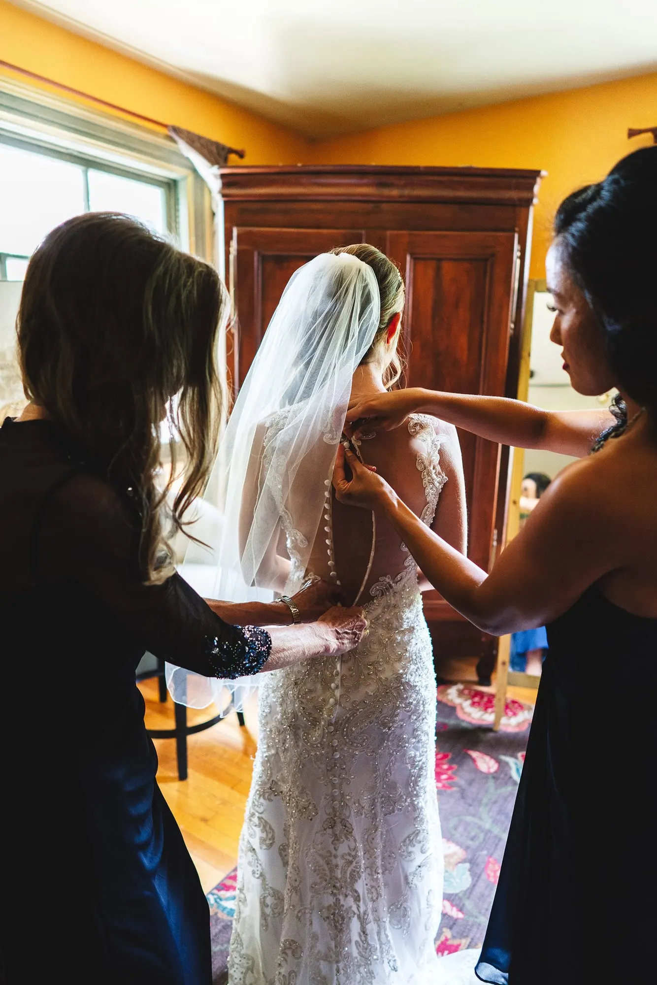 feast-at-round-hill-wedding-8.jpg